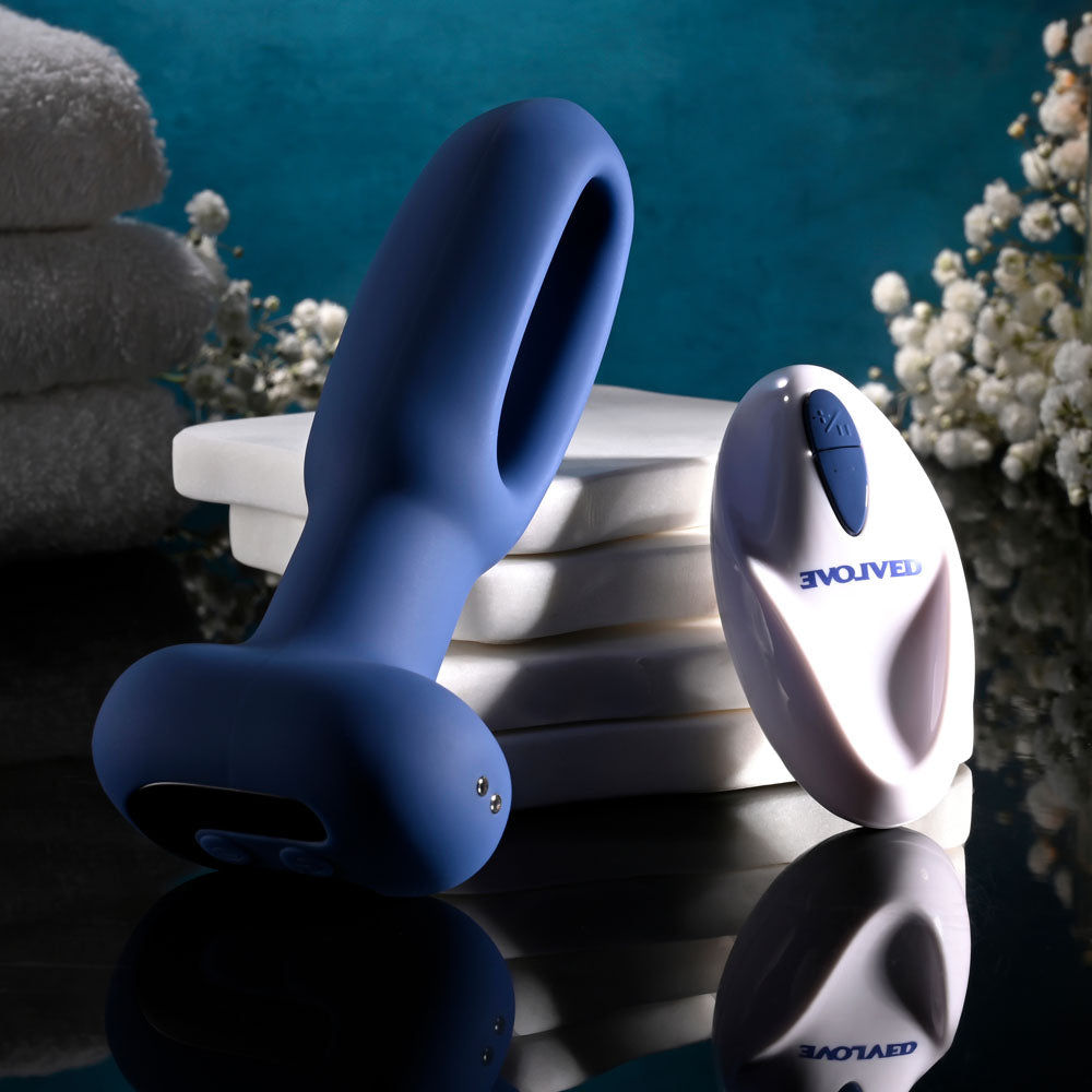 Evolved THE FLAPPER -  14 cm USB Rechargeable Vibrating and Flapping Butt Plug with Remote